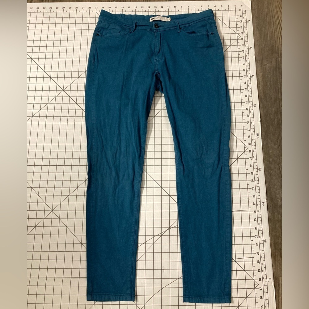 Levi’s‎ Women’s Size 32 Teal Blue Legging Jeans